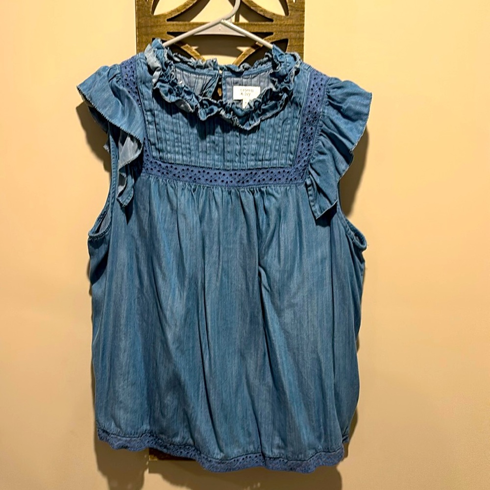 Xl Crown & Ivy Denim top